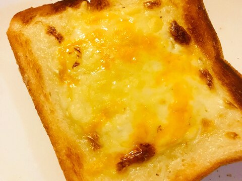 マスカルポーネ＆とろけるチーズの蜂蜜チーズトースト
